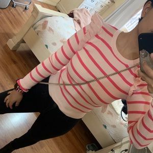 Forver21 ruffle sleeve sweater